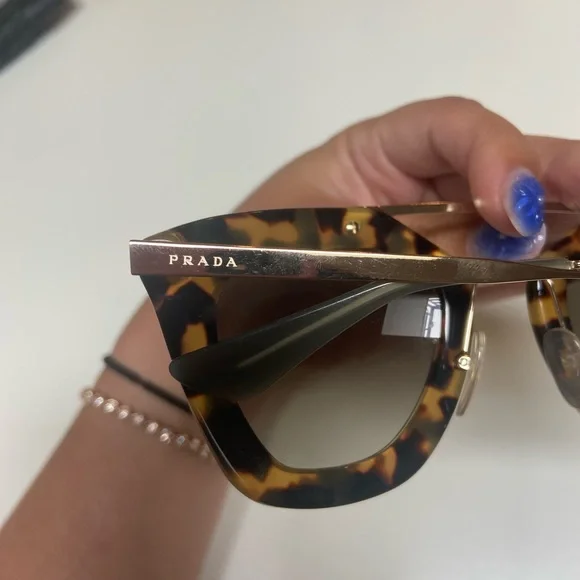Prada sunglasses - Picture 2 of 2